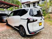 https://riyasewana.com/uploads/toyota-sienta-2016-1915380312193.jpg