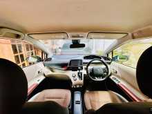 https://riyasewana.com/uploads/toyota-sienta-2016-1915380312994.jpg