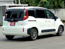 https://riyasewana.com/uploads/toyota-sienta-2023-2011485012912.jpg