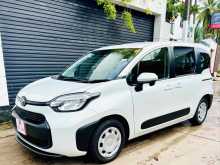 Toyota Sienta 2024 Car