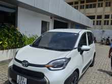 Toyota Sienta 2025 Car