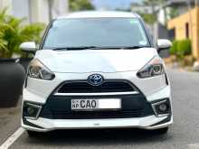Toyota Sienta 2015 SUV