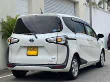 https://riyasewana.com/uploads/toyota-sienta-7-15125644524.jpg