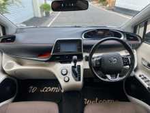 https://riyasewana.com/uploads/toyota-sienta-7-15125644595.jpg