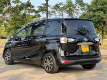 https://riyasewana.com/uploads/toyota-sienta-7-16134212154.jpg