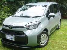 Toyota Sienta 2023 Car