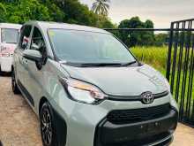 Toyota Sienta Prius 2023 Car