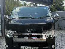 Toyota KDH SUPER GL 2010 Van