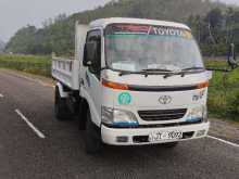 Toyota Tipper 2005 Lorry