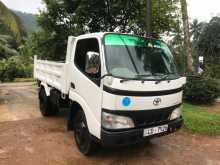 Toyota Tipper 2003 Lorry