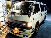 Toyota HIACE LH103 1988 Van