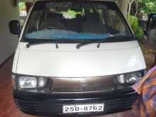 Toyota Town 7 CR 27 1993 Van