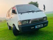 Toyota TownAce 2000 Van