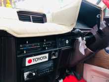 https://riyasewana.com/uploads/toyota-townace-1985-266154912464.jpg