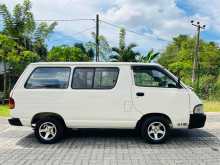 https://riyasewana.com/uploads/toyota-townace-1992-121362612643.jpg