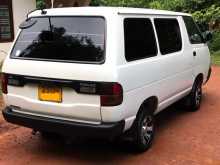 https://riyasewana.com/uploads/toyota-townace-1994-713564012164.jpg