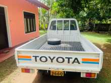 https://riyasewana.com/uploads/toyota-townace-251318504263.jpg
