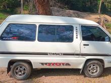 https://riyasewana.com/uploads/toyota-townace-281040356696.jpg