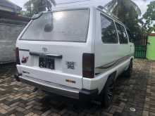 https://riyasewana.com/uploads/toyota-townace-cr26-1985-2415191312554.jpg