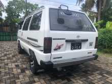 https://riyasewana.com/uploads/toyota-townace-cr26-1985-2415191312923.jpg