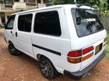 https://riyasewana.com/uploads/toyota-townace-cr27-2013-3019140012102.jpg