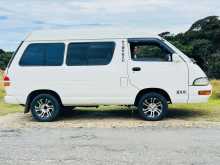 https://riyasewana.com/uploads/toyota-townace-cr27-2018124022362.jpg