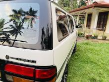 https://riyasewana.com/uploads/toyota-townace-cr27-310012817266.jpg