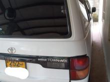 https://riyasewana.com/uploads/toyota-townace-loto-1516532917475.jpg