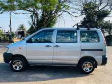 https://riyasewana.com/uploads/toyota-townace-noah-2004-519010012034.jpg
