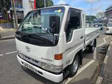 Toyota Toyoace 10 5 Feet Single Wheel 1998 Lorry