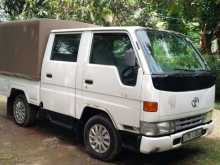 Toyota TOYOACE 2000 Crew Cab