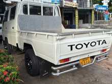 https://riyasewana.com/uploads/toyota-toyoace-1994-2811152312384.jpg