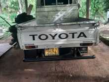 https://riyasewana.com/uploads/toyota-toyoace-2000-821144112332.jpg