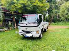 Toyota Dyna 2002 Lorry