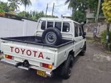 https://riyasewana.com/uploads/toyota-toyota-12641254933.jpg