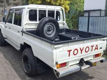 https://riyasewana.com/uploads/toyota-toyota-12642386694.jpg