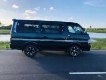 Toyota Dolphin 2002 Van