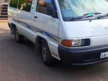 Toyota CR27 1994 Van