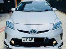 Toyota Prius S LED 2013 Car