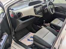 https://riyasewana.com/uploads/toyota-toyota-aqua-12838524103.jpg