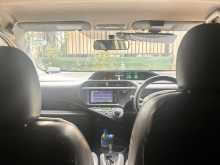 https://riyasewana.com/uploads/toyota-toyota-aqua-1311104346.jpg