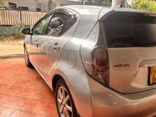 https://riyasewana.com/uploads/toyota-toyota-aqua-13111043724.jpg