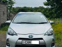 Toyota AQUA S LIMITED GRADE 2013 Car