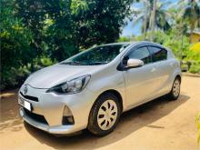 https://riyasewana.com/uploads/toyota-toyota-aqua-151353216536.jpg