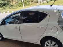 Toyota AQUA S GRADE 2014 Car