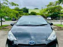 https://riyasewana.com/uploads/toyota-toyota-aqua-190938225.jpg