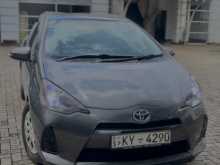https://riyasewana.com/uploads/toyota-toyota-aqua-2012-2113232912194.jpg