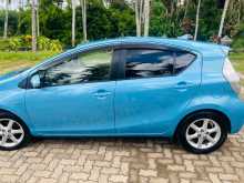https://riyasewana.com/uploads/toyota-toyota-aqua-2012-212212012514.jpg