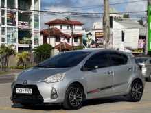 https://riyasewana.com/uploads/toyota-toyota-aqua-2012-2315272512863.jpg