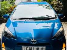 https://riyasewana.com/uploads/toyota-toyota-aqua-2013-2614324212124.jpg